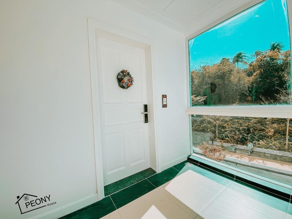 1 Seaview- 2 Gardenview 2Mins To The Beach - Luxury Condotel Phan Thiet Exteriör bild
