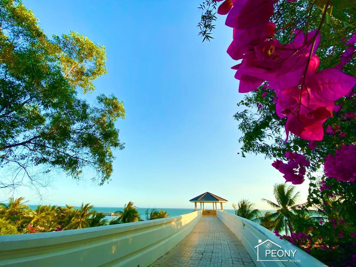 1 Seaview- 2 Gardenview 2Mins To The Beach - Luxury Condotel Phan Thiet Exteriör bild